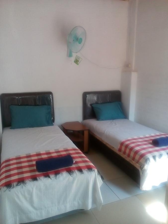Izaac'S Bed & Breakfast Lovina Dış mekan fotoğraf