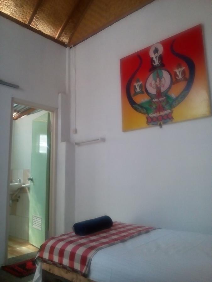Izaac'S Bed & Breakfast Lovina Dış mekan fotoğraf