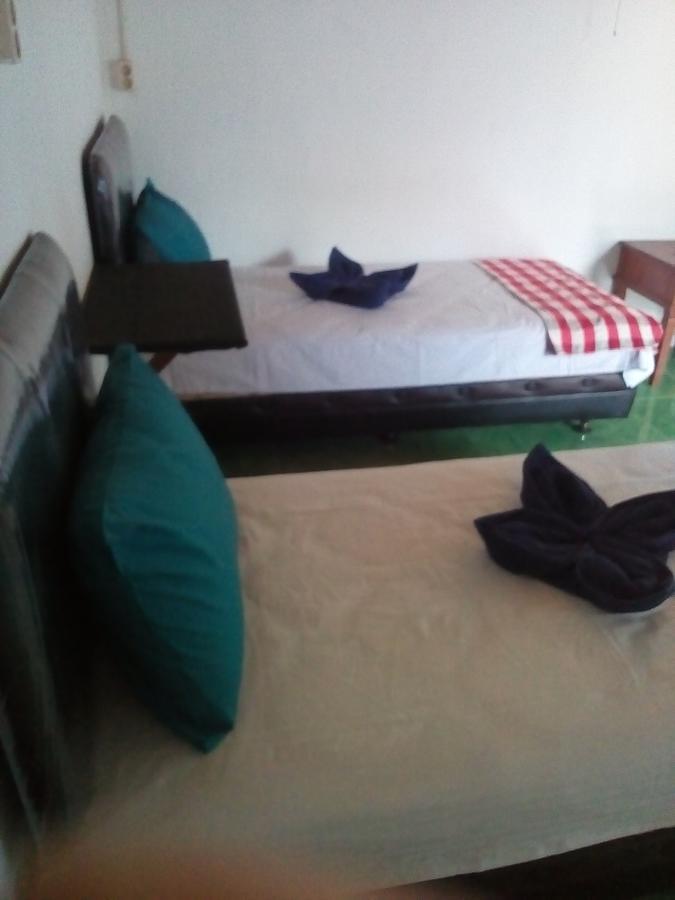 Izaac'S Bed & Breakfast Lovina Dış mekan fotoğraf