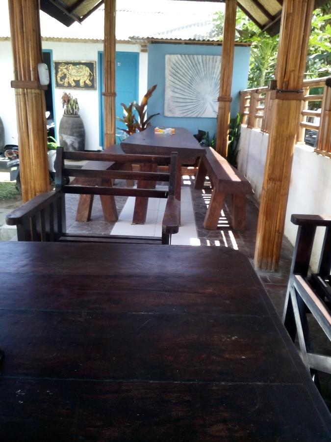 Izaac'S Bed & Breakfast Lovina Dış mekan fotoğraf